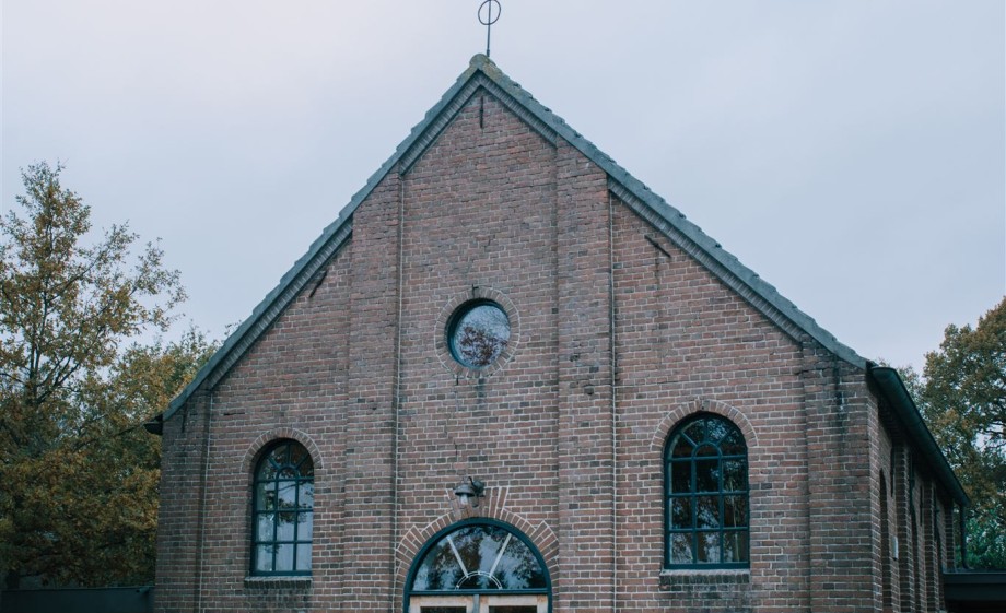 Exterieur van de kerk | Foto: Sheena Schouwink