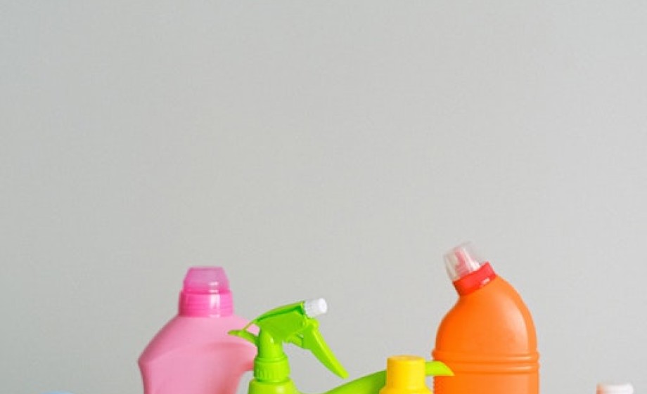 Schoonmaakmiddel in navul verpakking | Foto: Pexels