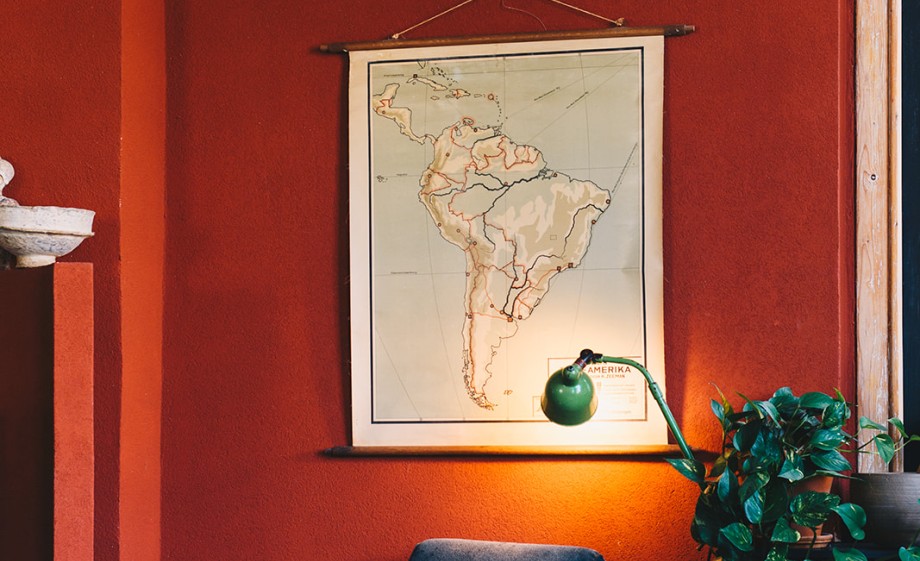 Je kan zien dat deze familie reislustig is | Foto: Marjon Lukje