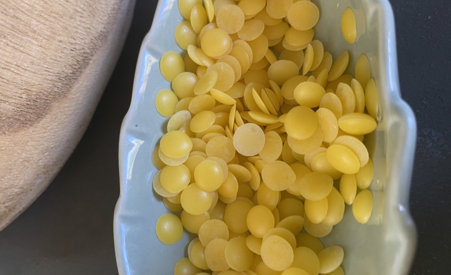 Met bijenwas korrels kan je zelf aan de slag