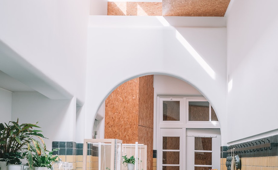 Een nieuwe doorloop met veel licht | Foto: Sheena Schouwink