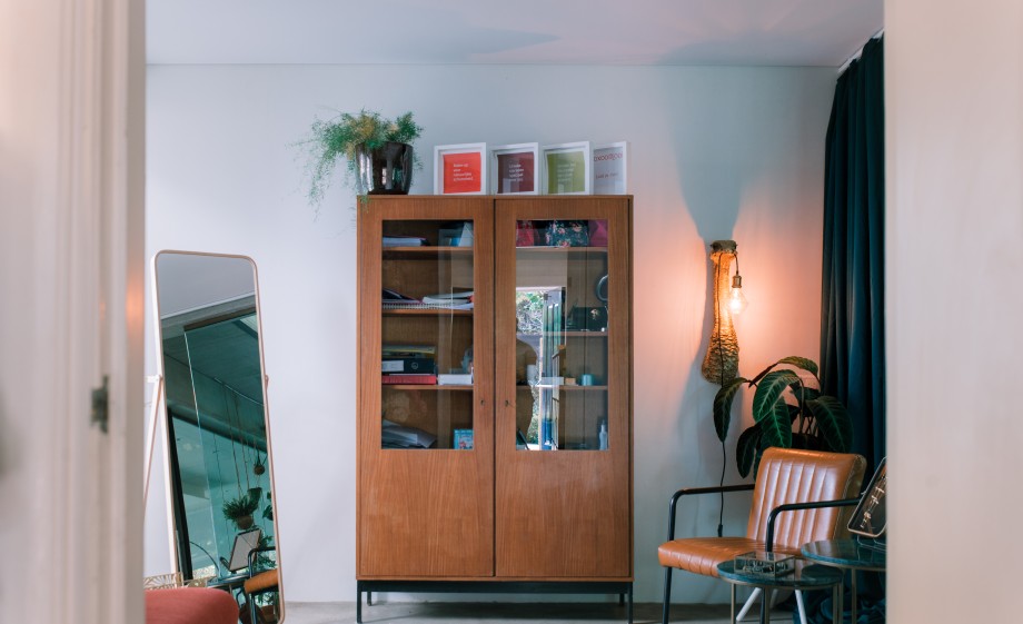 Aankleding is belangrijk in zulke grote ruimtes | Foto: Sheena Schouwink