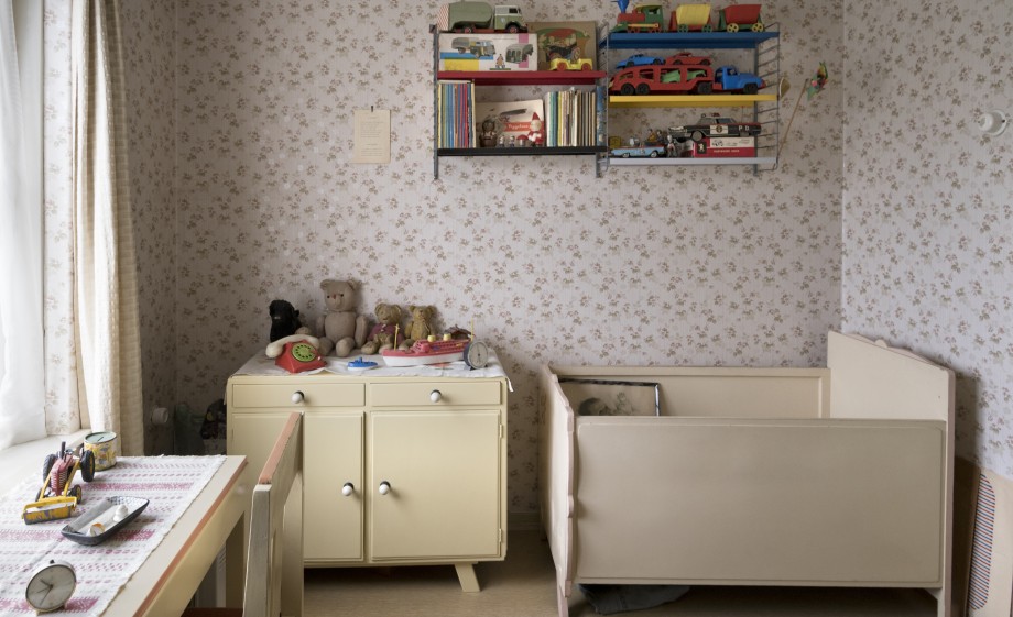 Kinderkamer met authentiek Tomado-rekje | Fotografie © Arjan Bronkhorst