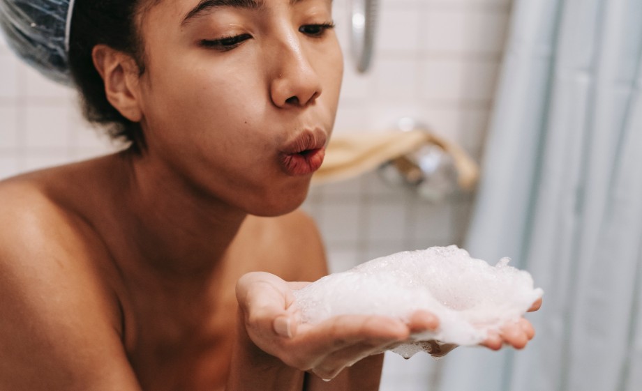 Douchen met zeep