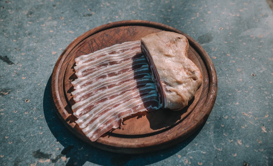 Zoals ambachtelijk gerookt spek | Foto: Sheena Schouwink