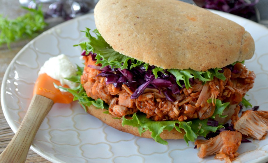 Een broodje pulled jack fruit! Jack fruit is een verrassende vleesvervanger | foto: unsplash