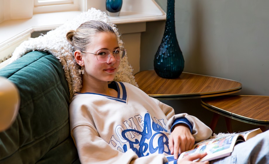 Kijk binnen in deze creatieve Haagse bovenwoning | Foto: Roos Eijmers