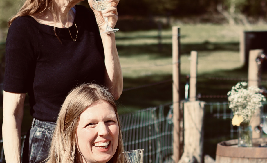 De onthulling van Kate de Bouwkeet werd gevierd met een pizzaparty met vrienden en familie | Foto: BinnensteBuiten