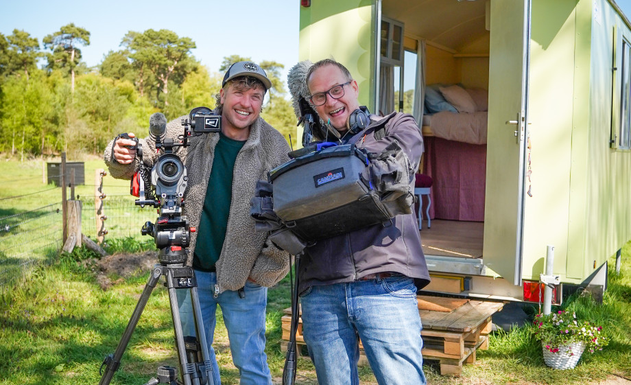 De camera-/ en geluidsman hebben het project Kate de Bouwkeet voor BinnensteBuiten in beeld gebracht| Foto: BinnensteBuiten