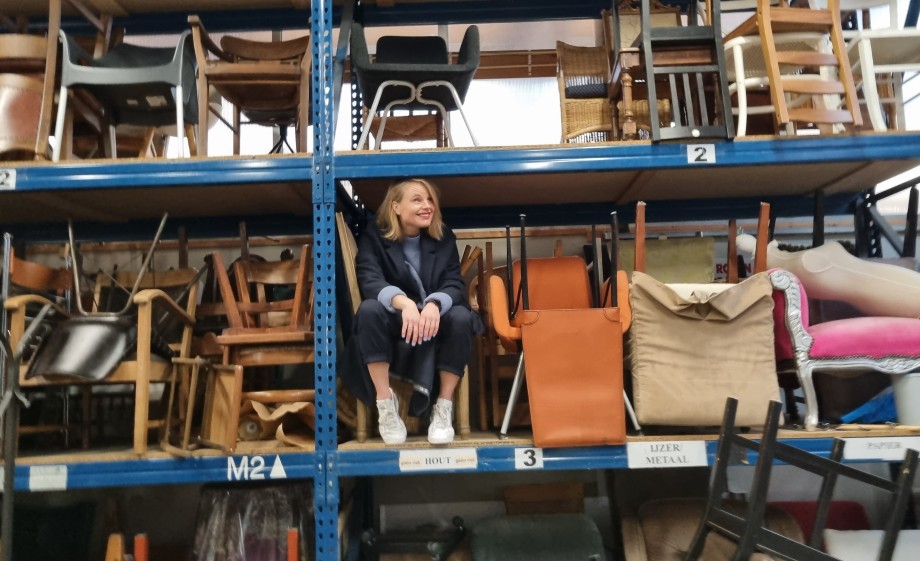 Marieke Eyskoot gaat op onderzoek uit in een kringloopwinkel | Foto: Marieke Eyskoot