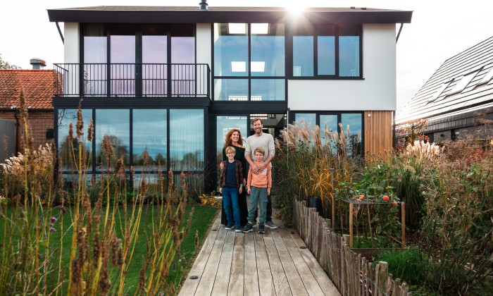 Zelfgebouwd droomhuis - Fotografie: Roos Eijmers