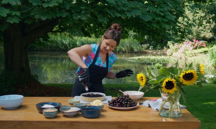 Crumble met zomerfruit