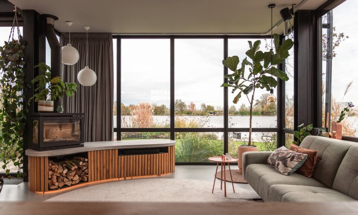 Zelfgebouwd lattenhuis in Noorden