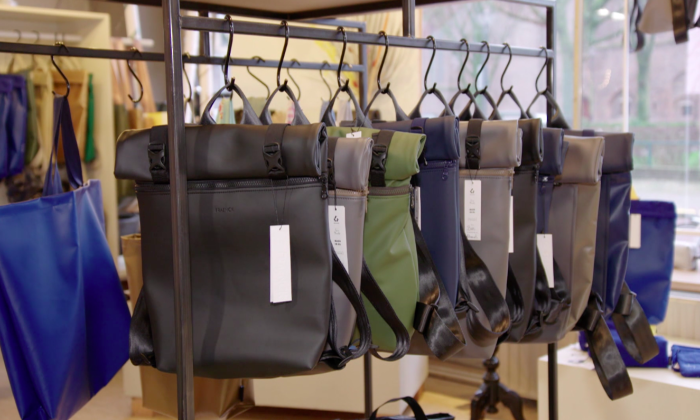 Tassen gemaakt van overgebleven textiel door ontwerpersduo Pascal Mulder en Ratna Ho