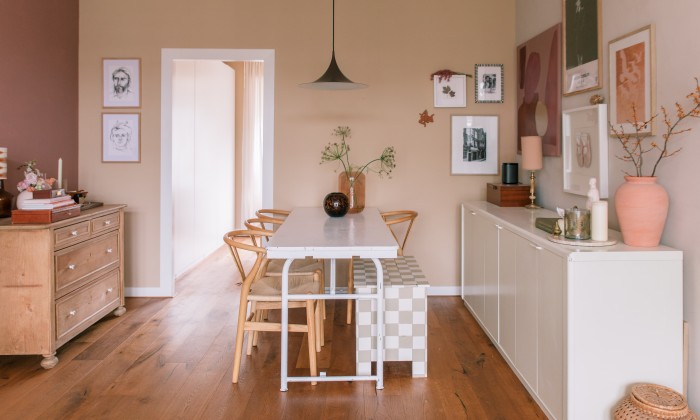 Keuken in poederroze tinten | Foto: Sheena Schouwink