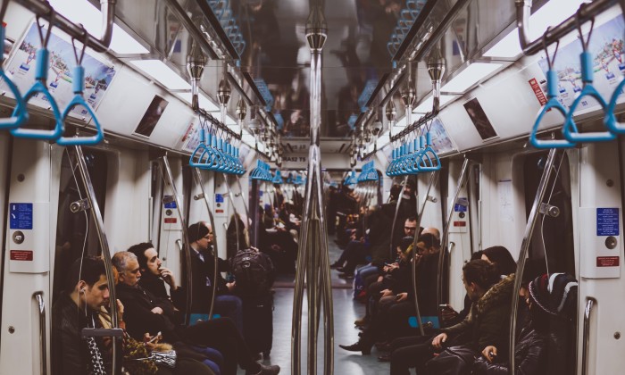 Ben ik nou gek of zijn zij het?