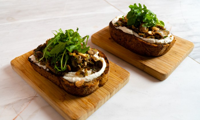 Vers gebakken zuurdesem toast | Lekkere track