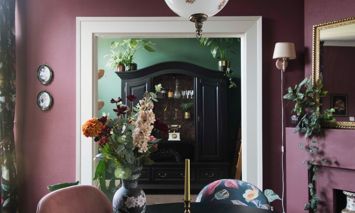 Bloemenprintjes behang in Hengelo | Fotografie: Liesbeth Disbergen