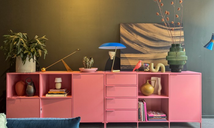 Hoe decoreer je een wandplank of dressoir? - Foto: Theo-Bert Pot