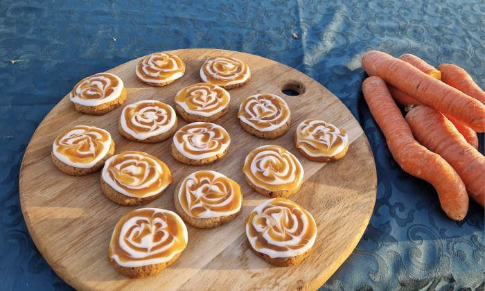 Worteltaartkoekjes met wortelkaramel