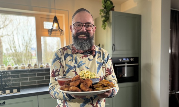 Kipnuggets en krieltjes van Ramon Brugman