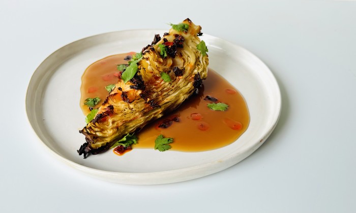 Spitskool uit de oven met chilicrisp - Jetske van den Elsen