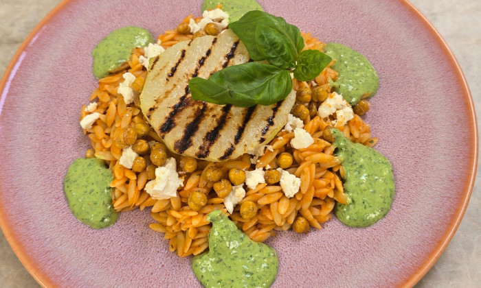 Geneal's gegrilde koolrabi met orzo