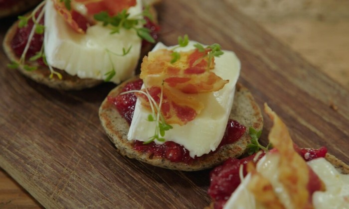 Blini's met cranberry en brie