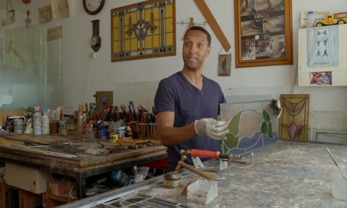 Fernando heeft een grote passie voor het maken van glas-in-lood ramen.