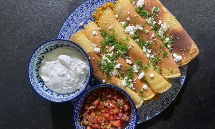 Ramon maakt hartige kerriepannenkoekjes