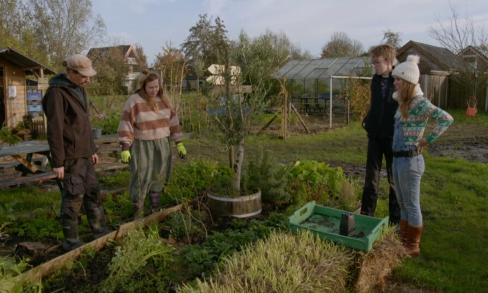 Manon en Simon helpen een handje mee in Dordrecht