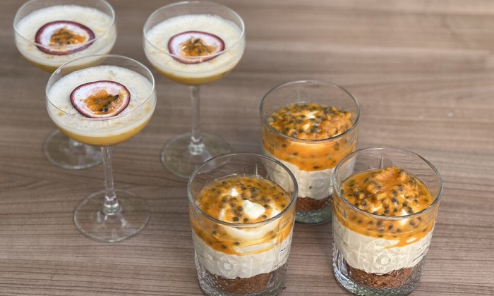 Trifle met passievrucht en een Pornstar Martini