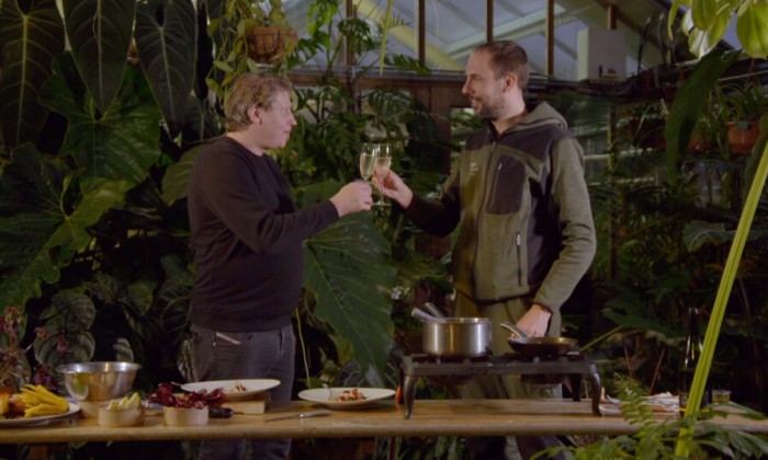 Leon kookt in de Hortus Leiden met Rogier