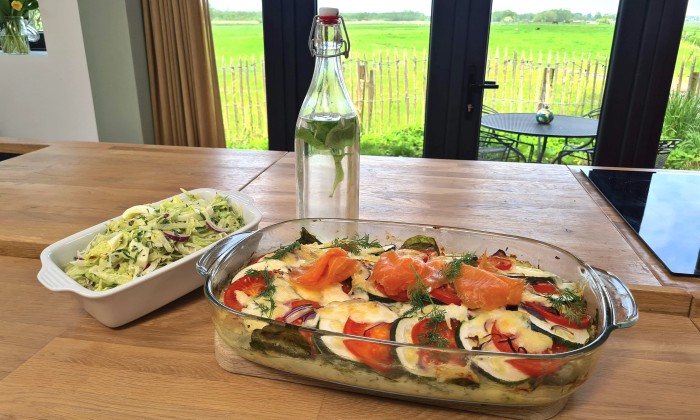 Aardappelschotel met zalm
