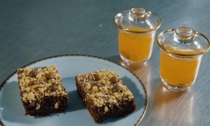 Alain bezoekt Hoda en Mohamed in Haarlem.