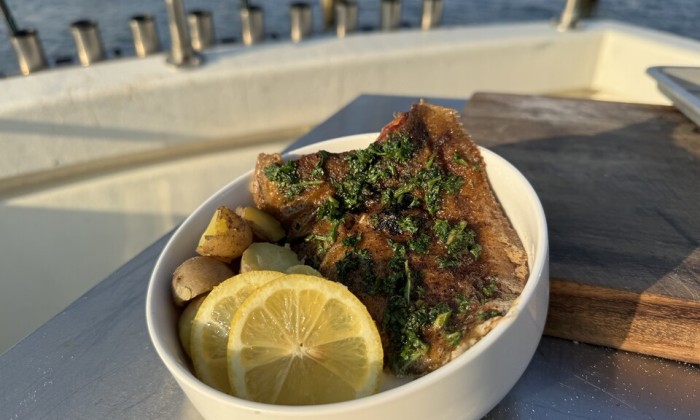 Gebakken scharretjes “a la meuniere” in de boter gebakken met citroen