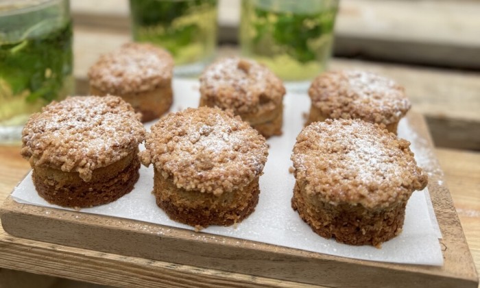 Speculaas cakejes met appel gember spijs en koekkruimels