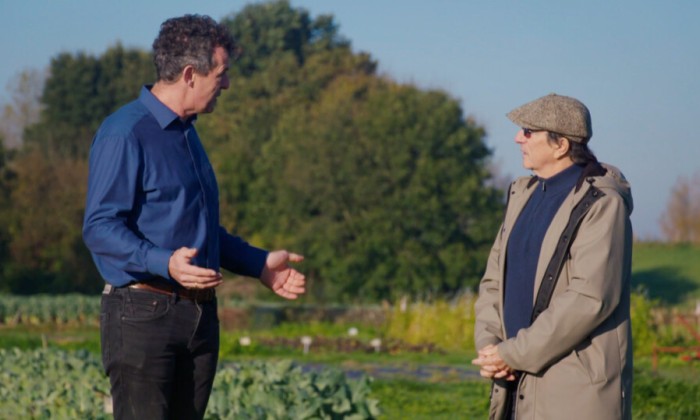 Alain maakt wat lekkers met de gefermenteerde groente van Daan
