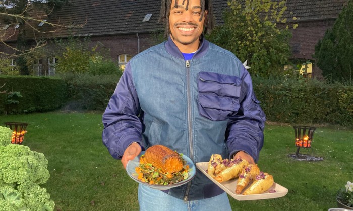 Pompoen ‘’rollade’’ met boerenkool gestoofd in broodbier en pastinaak met kruidenboter