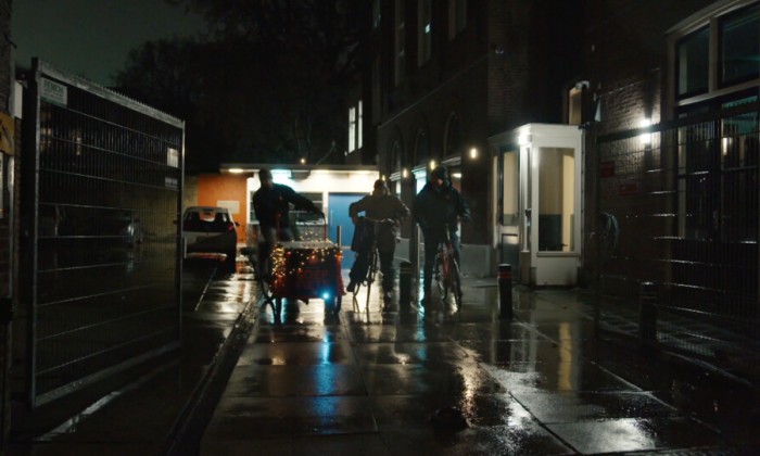 Chef-kok Alain is in Utrecht waar hij meegaat met de Soepfiets, een prachtig initiatief van het Leger des Heils om de mensen die op straat leven te verwarmen met een kop soep en een praatje.