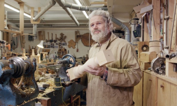 Joost is al 40 jaar houtdraaier