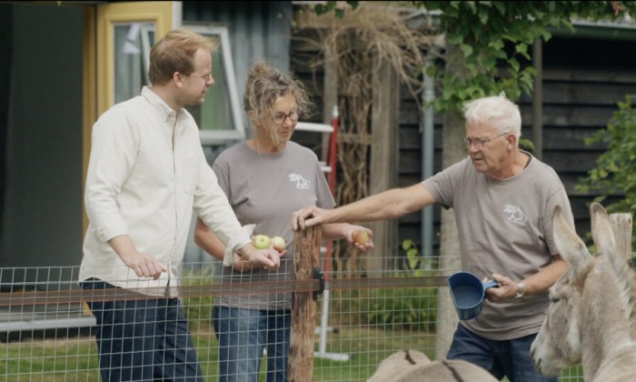 Theo-Bert bij de ezelsopvang