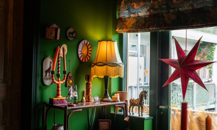 Circus appartement met pantertrap