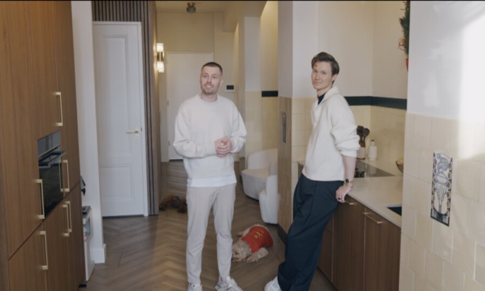 Maarten en Jeroen in hun huis