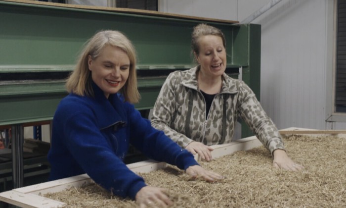 Design tafels gemaakt van rietafval in Loosdrecht