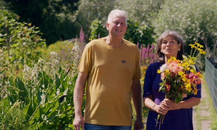 Mascha en Paul genieten van de rust en natuur van Tuinenpark Ons Buiten met honderd siertuinen vlak bij Utrecht.