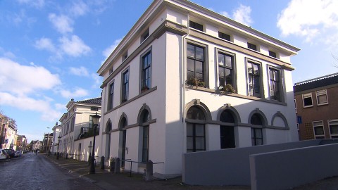 James Bond huis (33) James Bond huis (33)