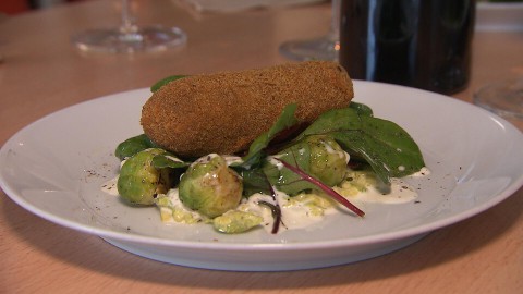 Daging smoor kroket met salade (12) Daging smoor kroket met salade (12)