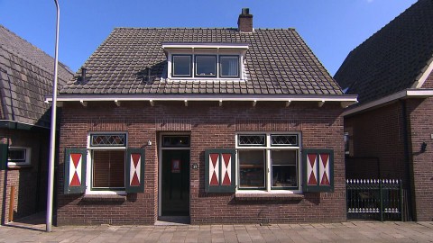 Huis met de luikjes (72) Huis met de luikjes (72)