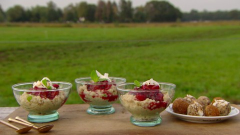 Rijstepap met pruimenmoes en kokos recept Rijstepap met pruimenmoes en kokos